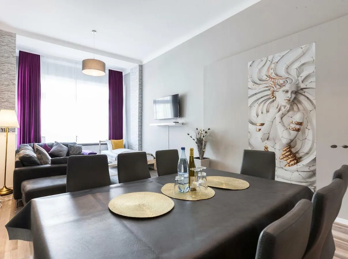 Dilo Apartments - Mygold Apartment 120 Sqm Berlin
